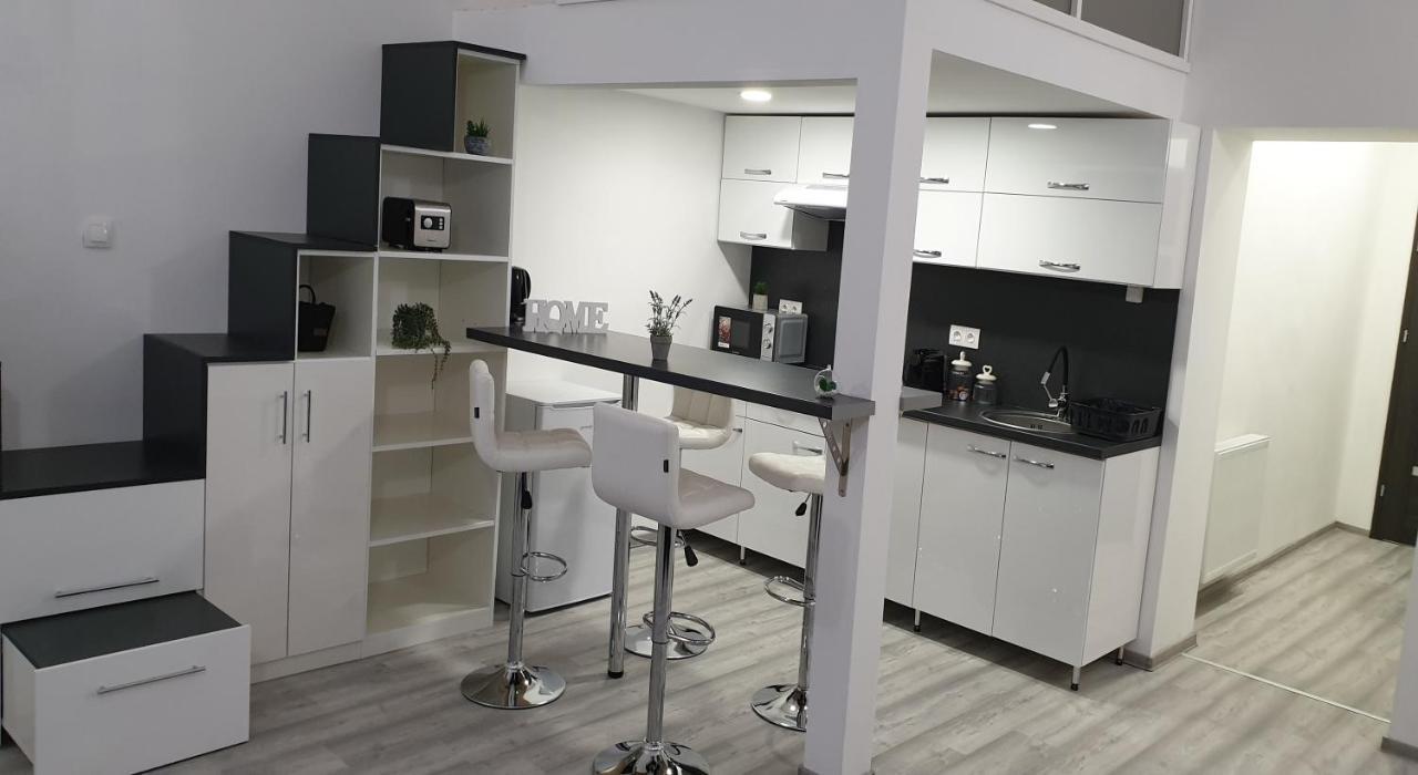 Belvarosi Apartman 2 Apartment Miskolc Luaran gambar