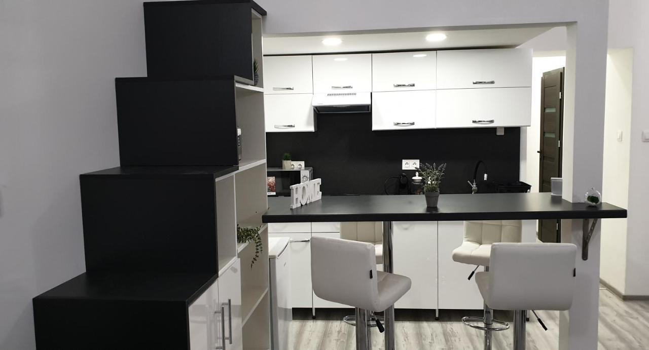 Belvarosi Apartman 2 Apartment Miskolc Luaran gambar