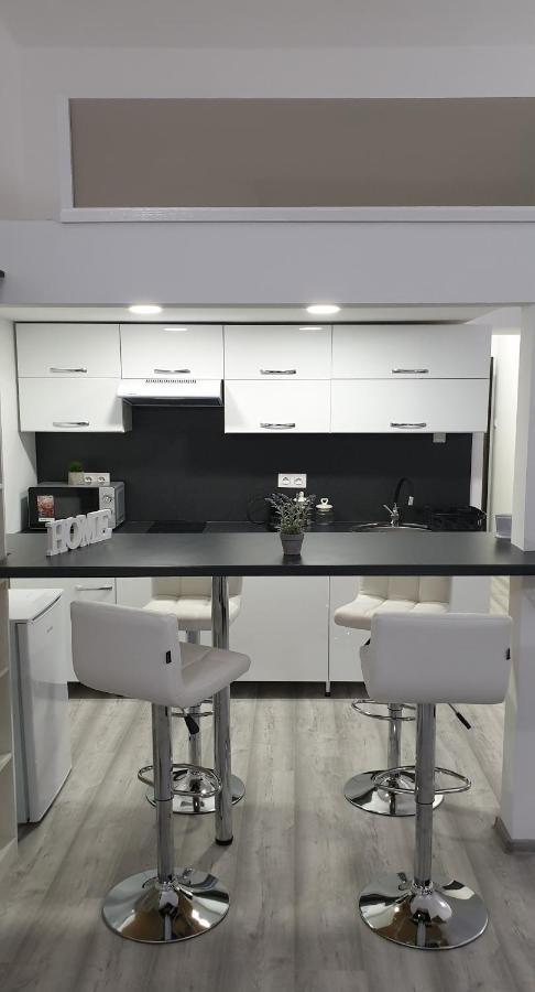 Belvarosi Apartman 2 Apartment Miskolc Luaran gambar
